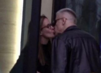 Izašao cijeli spisak muškaraca Đorđa Davida! Šokiraće vas kad vidite ko je među njima, svi ga dobro znaju! (FOTO) Izašao cijeli spisak muškaraca Đorđa Davida! Šokiraće vas kad vidite ko je među njima, svi ga dobro znaju! (FOTO) - featured image