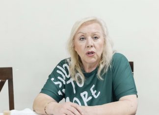 Kolega JAVNO O AFERI Zorice Marković SA POZNATIM PEVAČEM, niko nije očekivao da će pomenuti NJEGOVO IME: On je nju iskoristio, davala mu je tezge, a ona umislila da je voli Kolega JAVNO O AFERI Zorice Marković SA POZNATIM PEVAČEM, niko nije očekivao da će pomenuti NJEGOVO IME: On je nju iskoristio, davala mu je tezge, a ona umislila da je voli - featured image