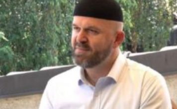 “Ako rodiš žensko dete, ne vraćaj se kući!”: Rekao je muž ženi, a onda je zanemeo od šoka kada se porodila “Ako rodiš žensko dete, ne vraćaj se kući!”: Rekao je muž ženi, a onda je zanemeo od šoka kada se porodila - featured image