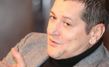 Kćerka Ace Pejovića objavila predivne vijesti! Tata, treba da častiš: Umjesto studija dogodilo se nešto “neočekivano” i to sa njegovim starijim kolegom? Kćerka Ace Pejovića objavila predivne vijesti! Tata, treba da častiš: Umjesto studija dogodilo se nešto “neočekivano” i to sa njegovim starijim kolegom? - featured image