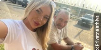 Dane (70) objavio video snimak trojke, Sofija, njena majka i on u krevetu ,auu – pa zaprijetio: “NE DAJ BOŽE DA POČNEM SVE DA IZNOSIM, MORAĆE DA SE PRESELI U AFRIKU” Dane (70) objavio video snimak trojke, Sofija, njena majka i on u krevetu ,auu – pa zaprijetio: “NE DAJ BOŽE DA POČNEM SVE DA IZNOSIM, MORAĆE DA SE PRESELI U AFRIKU” - featured image