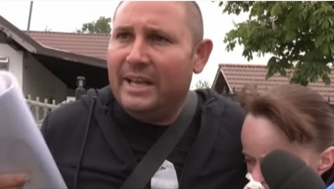 Ubica pušten na uslovnu slobodu jer je bio rođak od sudca? Ubrzo ub1o djevojčicu, otac očajan: “ZakIao mi je dijete” - featured image Ubica pušten na uslovnu slobodu jer je bio rođak od sudca? Ubrzo ub1o djevojčicu, otac očajan: “ZakIao mi je dijete” - featured image
