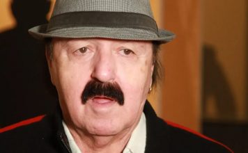 Haris Džinović u teškom stanju: Pogledajte snimak koji je zabrinuo javnost! (VIDEO) Haris Džinović u teškom stanju: Pogledajte snimak koji je zabrinuo javnost! (VIDEO) - featured image