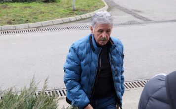 “DOKTOR MI JE REKAO DA IMAM JOŠ TRI GODINE ŽIVOTA” Bosanac prvi put progovorio o teškoj borbi, u sve bio umešan i Saša Popović: Sad je vrlo ozbiljna stvar… “DOKTOR MI JE REKAO DA IMAM JOŠ TRI GODINE ŽIVOTA” Bosanac prvi put progovorio o teškoj borbi, u sve bio umešan i Saša Popović: Sad je vrlo ozbiljna stvar… - featured image