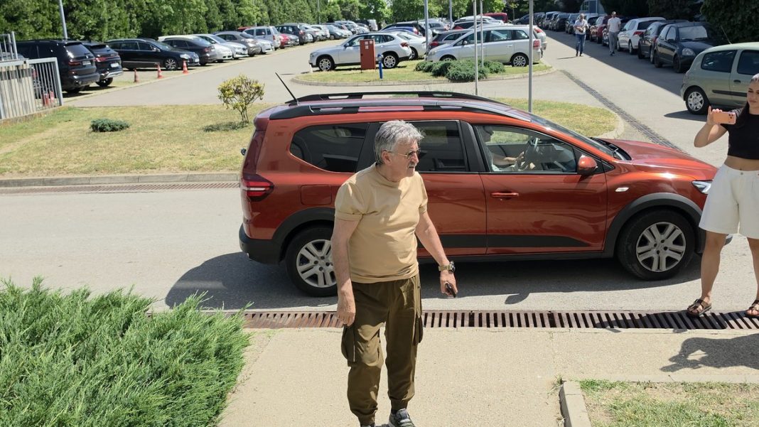 U DŽEP STAVIO OZBILJNE PARE Evo koliko je Bosanac zaradio od žiriranja u 