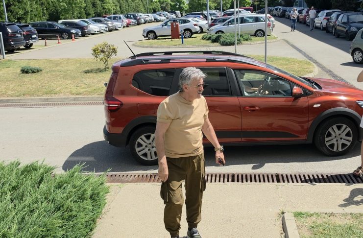 U DŽEP STAVIO OZBILJNE PARE Evo koliko je Bosanac zaradio od žiriranja u “Pinkovim zvezdama”, cifra je prava sitnica U DŽEP STAVIO OZBILJNE PARE Evo koliko je Bosanac zaradio od žiriranja u "Pinkovim zvezdama", cifra je prava sitnica - featured image
