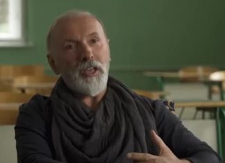 “IMAO SAM TEŠKU DEPRESIJU, BIO SAM BILJKA” Dino Merlin otkrio da se suočio sa zdravstvenim problemom: Meni je bilo isto i život i smrt "IMAO SAM TEŠKU DEPRESIJU, BIO SAM BILJKA" Dino Merlin otkrio da se suočio sa zdravstvenim problemom: Meni je bilo isto i život i smrt - featured image