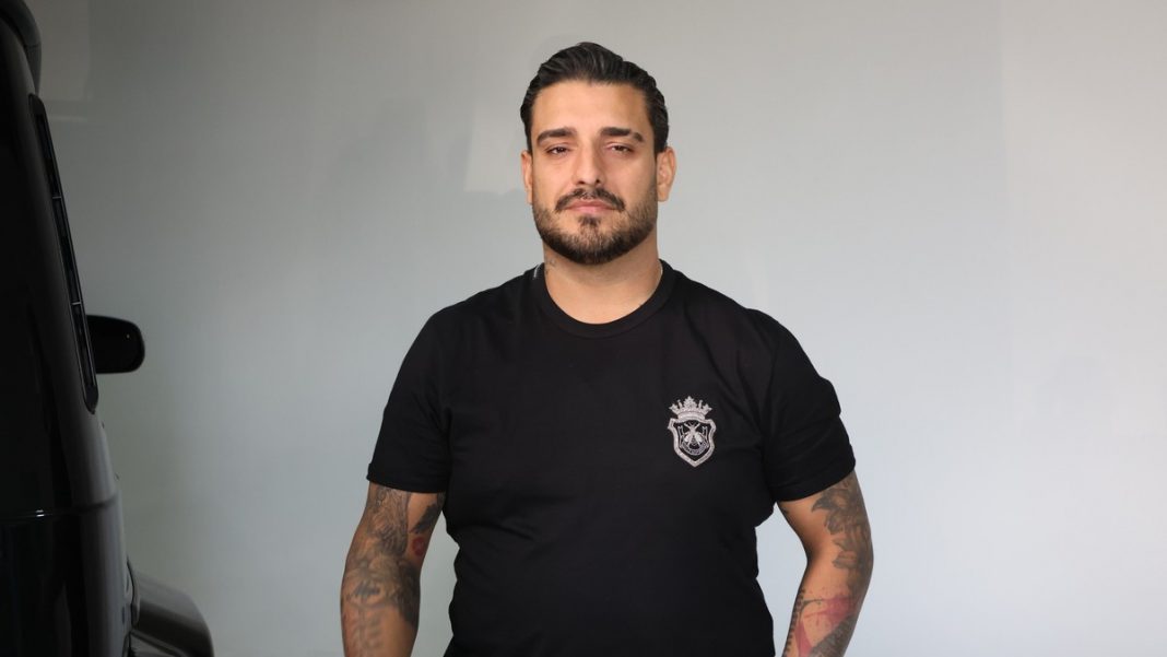 “NE MOGU ZAMENITI BRATA, ALI TRUDIM SE DA BUDEM TU ZA svoju DECU” Darko Lazić u tajnoj vezi sa snajkom, to su njegova djeca? - featured image