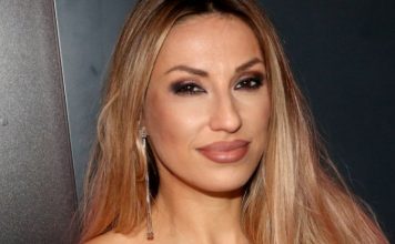 Rada Manojlović dio afere, isplivao snimak iz kreveta sa ovim oženjenim muškarcem: Kolega sa estrade, uzaaš Rada Manojlović dio afere, isplivao snimak iz kreveta sa ovim oženjenim muškarcem: Kolega sa estrade, uzaaš - featured image