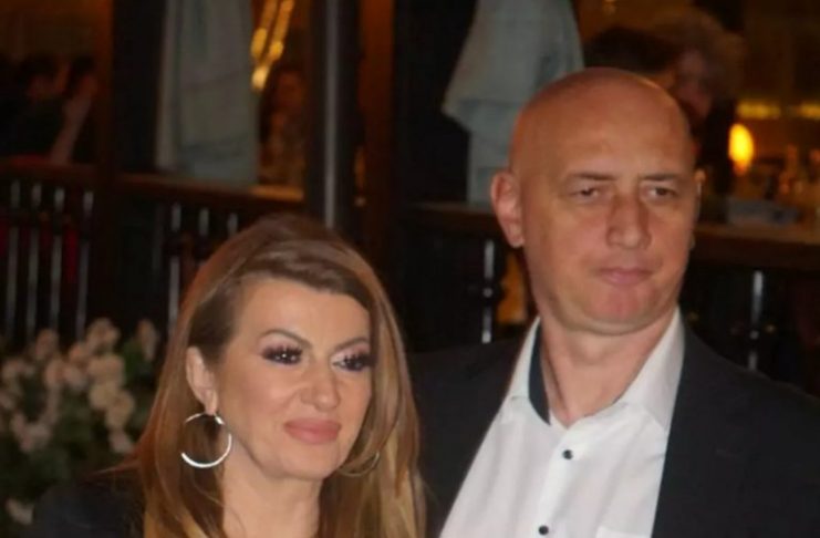 Puče tikva, razvod! Mislila je da ima sretan brak i vijernog muža dok nije pogledala u njegov telefon: Poziv koji je usred noći dobio Taške, Viki je potpuno zbunio Puče tikva, razvod! Mislila je da ima sretan brak i vijernog muža dok nije pogledala u njegov telefon: Poziv koji je usred noći dobio Taške, Viki je potpuno zbunio - featured image