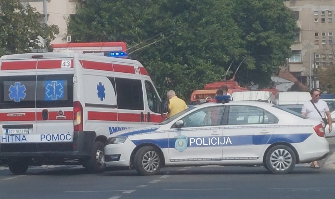 OTELI TAKSISTU, TUKLI GA I ZLOSTAVLJALI Uhapšena dvojica napadača iz Beograda: Tjerali ga da ih vozi do Vranja - featured image OTELI TAKSISTU, TUKLI GA I ZLOSTAVLJALI Uhapšena dvojica napadača iz Beograda: Tjerali ga da ih vozi do Vranja - featured image