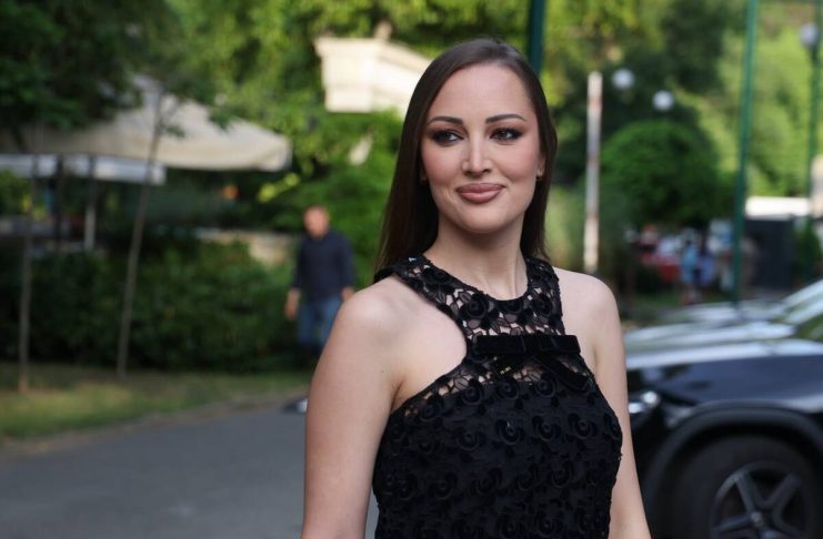 “RAZIŠLI SMO SE, SVAKO JE KRENUO SVOJIM PUTEM” Aleksandra Prijović proživela veliku izdaju: Varao sam je, neka ona prizna svoj greh… "RAZIŠLI SMO SE, SVAKO JE KRENUO SVOJIM PUTEM" Aleksandra Prijović proživela veliku izdaju: Varao sam je, neka ona prizna svoj greh... - featured image
