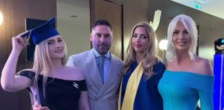 EKSKLUZIVNO! POSLE BURNOG RAZVODA KARLEUŠA I TOŠIĆ OČI U OČI! Cela porodica na okupu, a povod je predivan: Ovako je protekao susret bivših supružnika (FOTO) EKSKLUZIVNO! POSLE BURNOG RAZVODA KARLEUŠA I TOŠIĆ OČI U OČI! Cela porodica na okupu, a povod je predivan: Ovako je protekao susret bivših supružnika (FOTO) - featured image