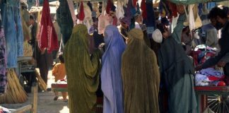 ŠTA NOSE ISLAMSKE ŽENE ISPOD TRADICIONALNE ODEĆE – BURKE: Odgovor je šokirao mnoge ŠTA NOSE ISLAMSKE ŽENE ISPOD TRADICIONALNE ODEĆE – BURKE: Odgovor je šokirao mnoge - featured image