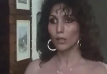 Snimila je intimnu scenu o kojoj je brujala Jugoslavija: Bila je prva ljubav Zdravka Čolića, on joj posvetio jedan od najlepših hitova Snimila je intimnu scenu o kojoj je brujala Jugoslavija: Bila je prva ljubav Zdravka Čolića, on joj posvetio jedan od najlepših hitova - featured image