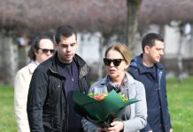 Kad je ubijen Zoran Đinđić, Ružica je imala samo 42. godine: Evo zašto se nikad nije preudala i koje su poslednje reči koje joj je rekao Kad je ubijen Zoran Đinđić, Ružica je imala samo 42. godine: Evo zašto se nikad nije preudala i koje su poslednje reči koje joj je rekao - featured image