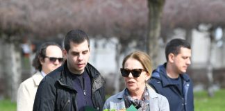Kad je ubijen Zoran Đinđić, Ružica je imala samo 42. godine: Evo zašto se nikad nije preudala i koje su poslednje reči koje joj je rekao Kad je ubijen Zoran Đinđić, Ružica je imala samo 42. godine: Evo zašto se nikad nije preudala i koje su poslednje reči koje joj je rekao - featured image