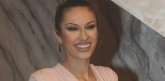 Udaje se Rada Manojlović: Pjevačica najavila svadbu, ali i dolazak bebe, niko srećniji od njenog oca Udaje se Rada Manojlović: Pjevačica najavila svadbu, ali i dolazak bebe, niko srećniji od njenog oca - featured image