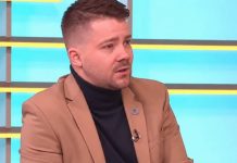 “NEĆETE DOBITI ŠEĆER AKO JEDETE SLATKO” Ljekar otkrio kako se dobije dijabetes, a ovo su simptomi koje ljudi ignorišu “NEĆETE DOBITI ŠEĆER AKO JEDETE SLATKO” Ljekar otkrio kako se dobije dijabetes, a ovo su simptomi koje ljudi ignorišu - featured image