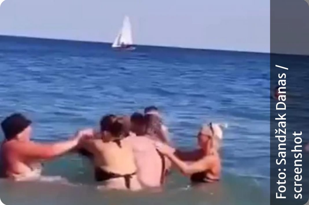MASOVNA TUČA ŽENA U PLIĆAKU U ULCINJU Jedna udarila muža drugoj, pa nastao opšti haos: Dijete na gumi gledalo obračun, turisti na Velikoj plaži ŠOKIRANI - featured image