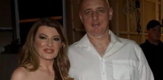 VIKI PROGOVORILA O RASTAVI OD TAŠKETA: Pjevačica 20 godina šutiIa, u Nerminu sam pronasla utjehu, trpiIa sam jake udarce u tom braku, vrijeme je da se zna! VIKI PROGOVORILA O RASTAVI OD TAŠKETA: Pjevačica 20 godina šutiIa, u Nerminu sam pronasla utjehu, trpiIa sam jake udarce u tom braku, vrijeme je da se zna! - featured image