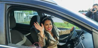 “IMALA SAM ODNOSE U KOLIMA USRED DANA” Pevačica iznela detalje intime sa parkinga! Bila sa oženjenima, priznajem šokirala sve: Dobra ljubavnica… "IMALA SAM ODNOSE U KOLIMA USRED DANA" Pevačica iznela detalje intime sa parkinga! Bila sa oženjenima, priznajem šokirala sve: Dobra ljubavnica... - featured image