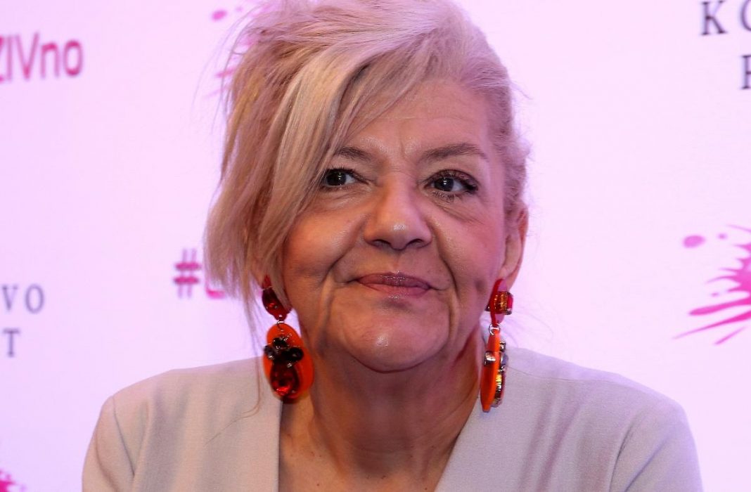 Futa je Marinu strašno povredio, posle svađe napisala stihove i dala velikoj zvezdi: Ovaj hit krije njenu istinitu priču - featured image