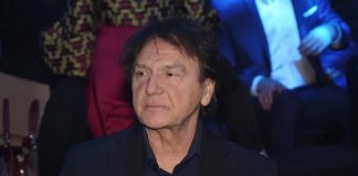 “Tražiću alimentaciju za sve ove godine, skupo će mi platiti” Ovaj pevač JE sin Zdravka Čolića: “Zašto ćuti o tome da mi je tata?”Kad vidite ko je u pitanju zanijenit ćete krio sve ove dodine!!!! “Tražiću alimentaciju za sve ove godine, skupo će mi platiti” Ovaj pevač JE sin Zdravka Čolića: “Zašto ćuti o tome da mi je tata?”Kad vidite ko je u pitanju zanijenit ćete krio sve ove dodine!!!! - featured image