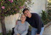 Brinuo sam se o svojoj 90-godišnjoj susjedi jer mi je obećala da ću naslijediti sve što posjeduje. Kad je umrla, nije mi ostavila NIŠTA. Ali sljedećeg jutra njezin odvjetnik pokucao je na moja vrata i rekao: “Ostavila vam je jednu stvar.” Brinuo sam se o svojoj 90-godišnjoj susjedi jer mi je obećala da ću naslijediti sve što posjeduje. Kad je umrla, nije mi ostavila NIŠTA. Ali sljedećeg jutra njezin odvjetnik pokucao je na moja vrata i rekao: “Ostavila vam je jednu stvar.” - featured image