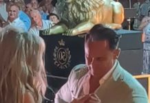 (FOTO) PRVE SLIKE VERIDBE DRAGANA STANKOVIĆA I ALEKSANDRE Ona blistala u dugoj srebrnoj haljini, stavio joj skupoceni prsten na ruku (FOTO) PRVE SLIKE VERIDBE DRAGANA STANKOVIĆA I ALEKSANDRE Ona blistala u dugoj srebrnoj haljini, stavio joj skupoceni prsten na ruku - featured image