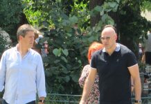 Sin (29) mu je preminuo usled komplikacija izazvanih bakterijom, a pevač je od javnosti krio da je i on sam nakon toga išao sa operacije na operaciju Sin (29) mu je preminuo usled komplikacija izazvanih bakterijom, a pevač je od javnosti krio da je i on sam nakon toga išao sa operacije na operaciju - featured image