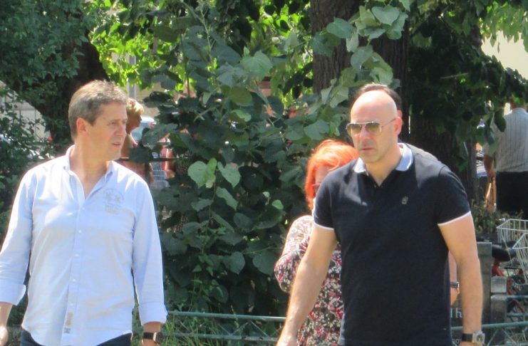 Sin (29) mu je preminuo usled komplikacija izazvanih bakterijom, a pevač je od javnosti krio da je i on sam nakon toga išao sa operacije na operaciju Sin (29) mu je preminuo usled komplikacija izazvanih bakterijom, a pevač je od javnosti krio da je i on sam nakon toga išao sa operacije na operaciju - featured image