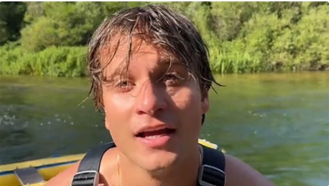 Više se ne kriju: Jakov Jozinović i Džejla Ramović uhvaćeni na jahti, MREŽE gore zbog ovog snimka.. Malo su pretjerali (Video) - featured image Više se ne kriju: Jakov Jozinović i Džejla Ramović uhvaćeni na jahti, MREŽE gore zbog ovog snimka.. Malo su pretjerali (Video) - featured image