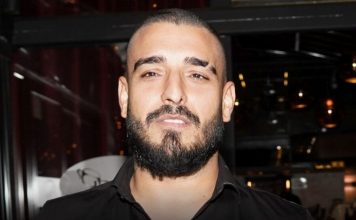 Hitna pomoć ponovo ispred kuće Darka Lazića? Zauvijek nas je napustio, p0čivaj u miru: Iznenadne vijesti, oglasile se kolege Hitna pomoć ponovo ispred kuće Darka Lazića? Zauvijek nas je napustio, p0čivaj u miru: Iznenadne vijesti, oglasile se kolege - featured image