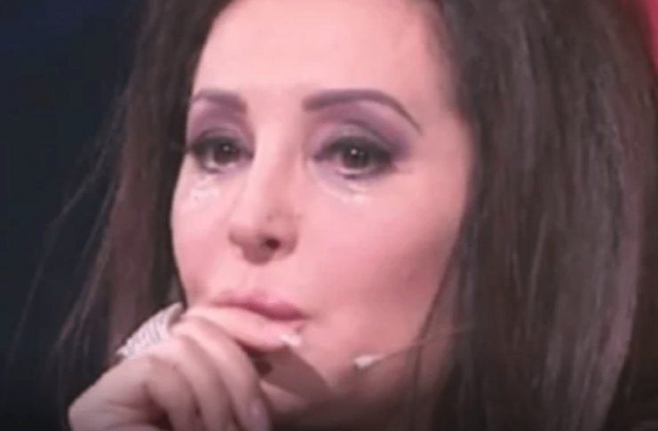 Prva izjava Dragane Mirković nakon saopštenja da je Tonijeva Ijubavnica trudna! Pjevačica u suzama, jedva izgovorila dvije rečenice, prizor koji slama dušu Prva izjava Dragane Mirković nakon saopštenja da je Tonijeva Ijubavnica trudna! Pjevačica u suzama, jedva izgovorila dvije rečenice, prizor koji slama dušu - featured image