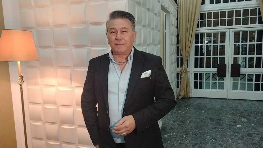 “BIO SAM SA 300 ŽENA” Halid Muslimović oduvek je važio za velikog zavodnika, ali svojim piznanjem sve je iznenadio: Otkrio imena poznatih dama - featured image