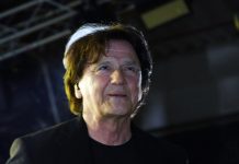 Ova glumica bila je najveća Čolina ljubav, posvetio joj je i emotivni hit: “Kad se on vratio, već sam bila udana” Ova glumica bila je najveća Čolina ljubav, posvetio joj je i emotivni hit: "Kad se on vratio, već sam bila udana" - featured image