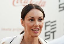 “Pošla je u smrt kao u šetnju, sa osmehom”: Iza imena Slobode Mićalović krije se tragična ljubavna priča “Pošla je u smrt kao u šetnju, sa osmehom”: Iza imena Slobode Mićalović krije se tragična ljubavna priča - featured image