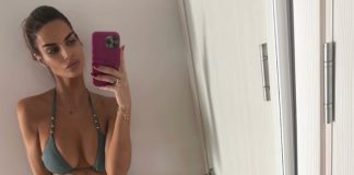 FATALNA SRPKINJA SE RAZVELA, IZVADILA SILIKONE IZ GRUDI I FILERE IZ LICA Sad se skinula u bikini i izgleda ludilo: “Imala sam sreće da vratim svoj izgled, mnogima to nije pošlo za rukom” FATALNA SRPKINJA SE RAZVELA, IZVADILA SILIKONE IZ GRUDI I FILERE IZ LICA Sad se skinula u bikini i izgleda ludilo: "Imala sam sreće da vratim svoj izgled, mnogima to nije pošlo za rukom" - featured image