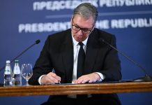 Vučić: “PODNOSIM OSTAVKU NA DUŽNOST PREDSJEDNIKA REPUBLIKE” Vučić: “PODNOSIM OSTAVKU NA DUŽNOST PREDSJEDNIKA REPUBLIKE” - featured image