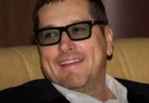 Razlika u godinama nije bila prepreka za ljubav: Pejović ima 52, a znate li koliko godina ona ima? Uhvaćen sa mladom kolegicom u int1mi, mislili smo da je gospodin, a on obicni ped0fiI Razlika u godinama nije bila prepreka za ljubav: Pejović ima 52, a znate li koliko godina ona ima? Uhvaćen sa mladom kolegicom u int1mi, mislili smo da je gospodin, a on obicni ped0fiI - featured image