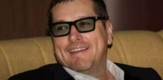 Razlika u godinama nije bila prepreka za ljubav: Pejović ima 52, a znate li koliko godina ona ima? Uhvaćen sa mladom kolegicom u int1mi, mislili smo da je gospodin, a on obicni ped0fiI Razlika u godinama nije bila prepreka za ljubav: Pejović ima 52, a znate li koliko godina ona ima? Uhvaćen sa mladom kolegicom u int1mi, mislili smo da je gospodin, a on obicni ped0fiI - featured image