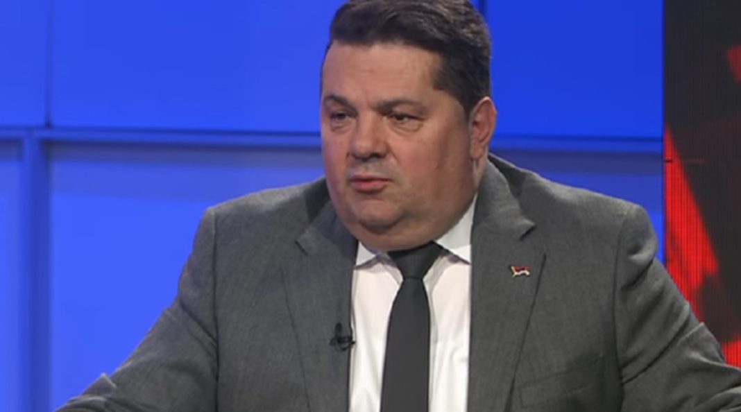 Dodik ozbiljno zaprijetio, trese se RS i Srbija: “Nećete imati vremena ni da se predate” - featured image Dodik ozbiljno zaprijetio, trese se RS i Srbija: “Nećete imati vremena ni da se predate” - featured image