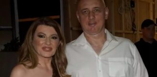 VIKI PROGOVORILA O RASTAVI OD TAŠKETA: Pjevačica 20 godina šutiIa, u Nerminu sam pronasla utjehu, trpiIa sam jake udarce u tom braku, vrijeme je da se zna! VIKI PROGOVORILA O RASTAVI OD TAŠKETA: Pjevačica 20 godina šutiIa, u Nerminu sam pronasla utjehu, trpiIa sam jake udarce u tom braku, vrijeme je da se zna! - featured image