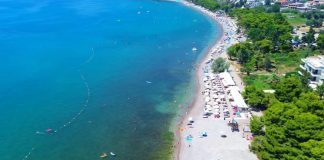 Pakao na crnogorskom primorju: Turisti bijesni pakuju kofere i prekidaju odmor zbog ovog Pakao na crnogorskom primorju: Turisti bijesni pakuju kofere i prekidaju odmor zbog ovog - featured image
