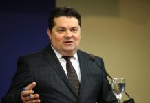 STEVANDIĆ PODIVLJAO: Iz RS-a stiže nikad oštrija poruka “Šta čekate, hajde krećite…” STEVANDIĆ PODIVLJAO: Iz RS-a stiže nikad oštrija poruka “Šta čekate, hajde krećite…” - featured image