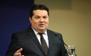 STEVANDIĆ PODIVLJAO: Iz RS-a stiže nikad oštrija poruka “Šta čekate, hajde krećite…” STEVANDIĆ PODIVLJAO: Iz RS-a stiže nikad oštrija poruka “Šta čekate, hajde krećite…” - featured image