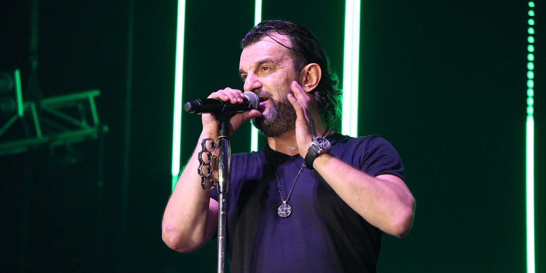 Skandal ne janjava, mrtav si do Oktobra, pojest će te mrak? Aca Lukas tvrdi da mu Milorad Dodik prijeti po život: “Nacrtao si mi metu na čelo” - featured image