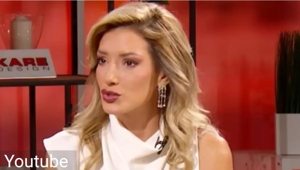 Evo od čega boluje Jovana Joksimović: Gledaoci nisu mogli ni da naslute, godinama je vješto skrivala! - featured image Evo od čega boluje Jovana Joksimović: Gledaoci nisu mogli ni da naslute, godinama je vješto skrivala! - featured image