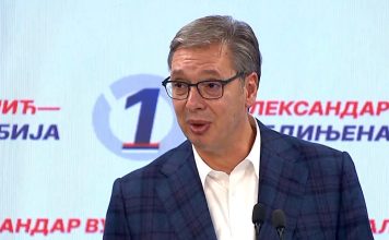 ALEKSANDAR VUČIĆ SAOPŠTIO DA JE POBEDILA STUDENTSKO-BLOKADERSKA LISTA: Borićemo se i pokazati šta je opozicija! ALEKSANDAR VUČIĆ SAOPŠTIO DA JE POBEDILA STUDENTSKO-BLOKADERSKA LISTA: Borićemo se i pokazati šta je opozicija! - featured image